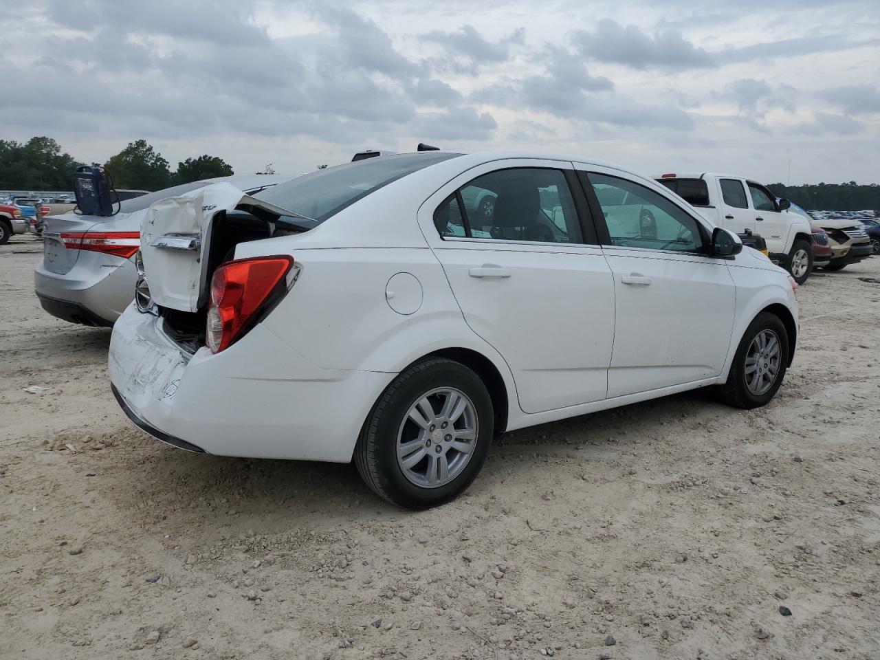 2014 Chevrolet Sonic - Image 3