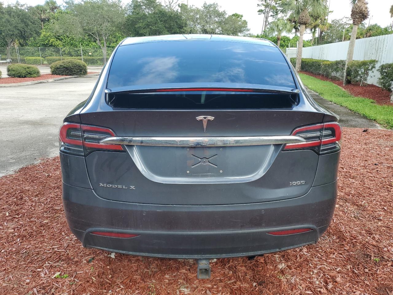 5YJXCBE2XJF102355 2018 Tesla Model X