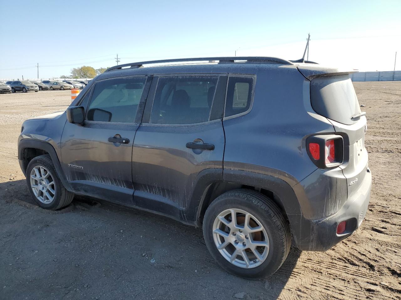 ZACNJBAB3KPK57209 2019 JEEP RENEGADE - Image 2