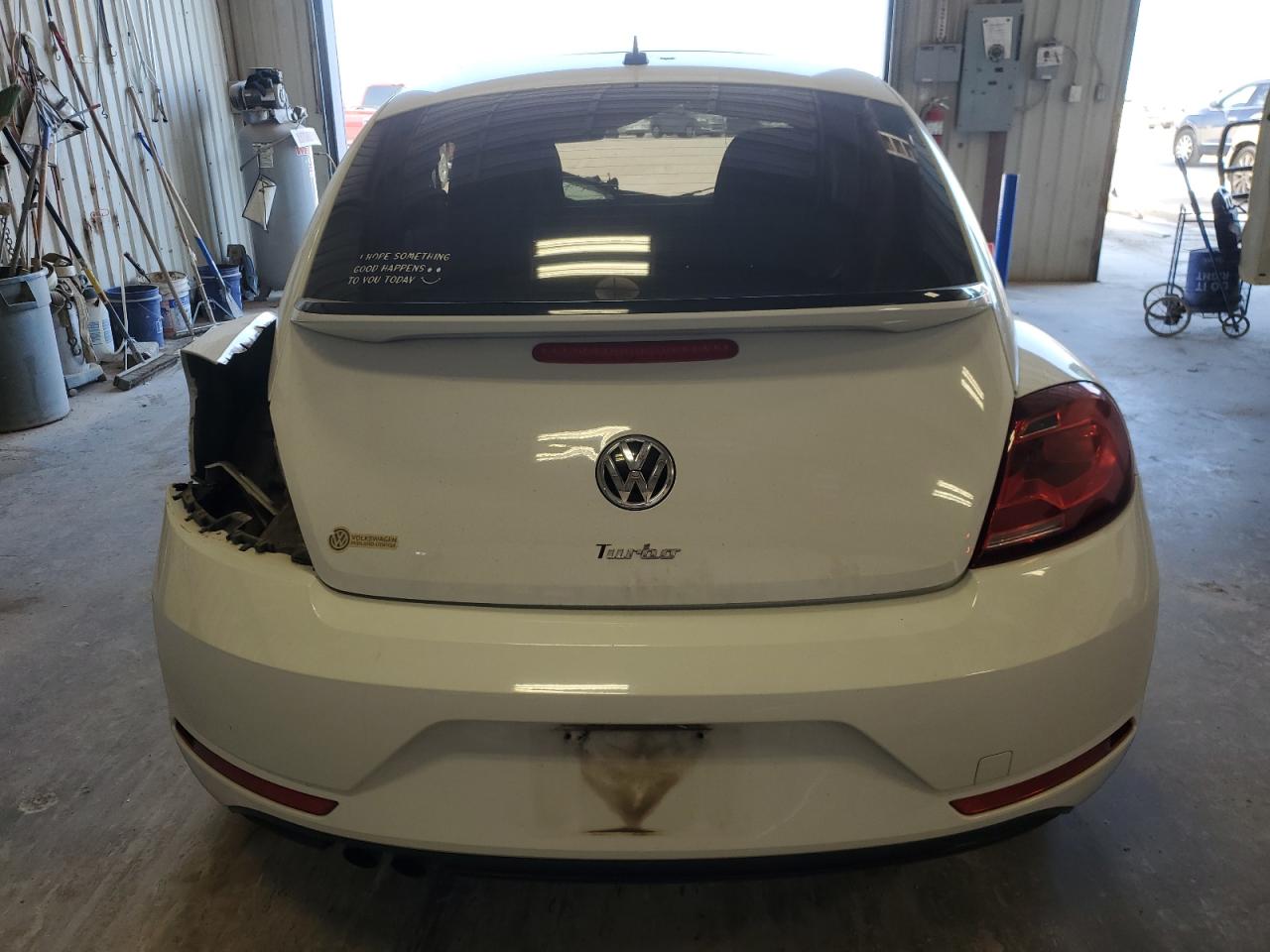 2019 Volkswagen Beetle - Image 6