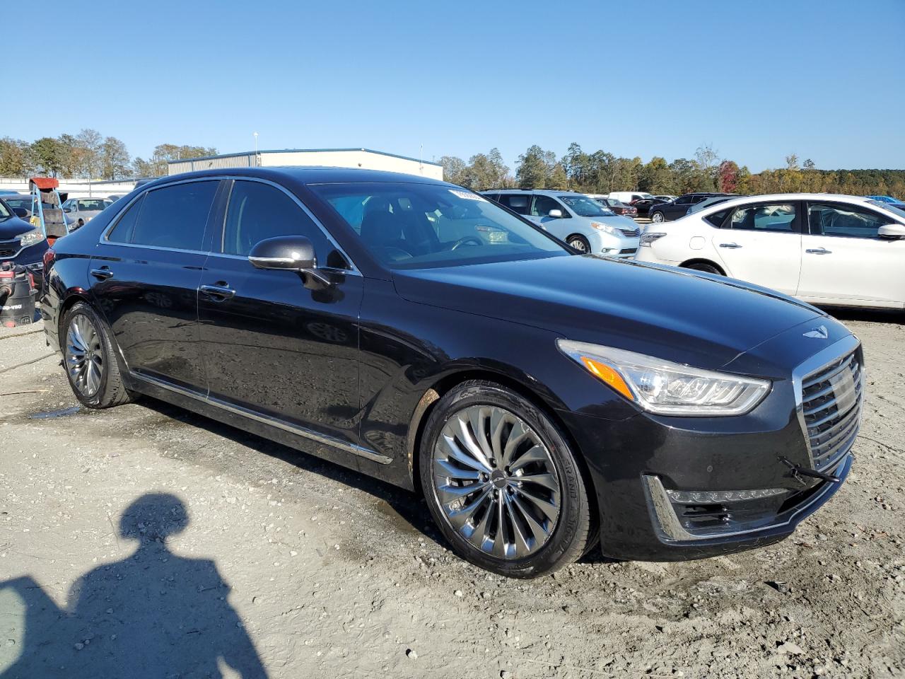 2018 Genesis G90 - Image 4