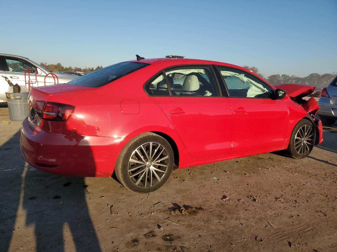 2016 Volkswagen Jetta - Image 3