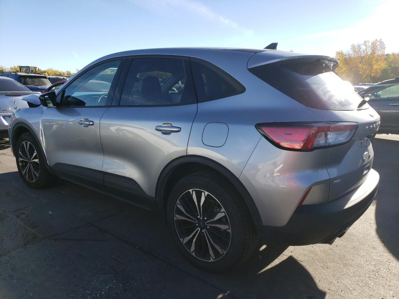 2022 Ford Escape - Image 2
