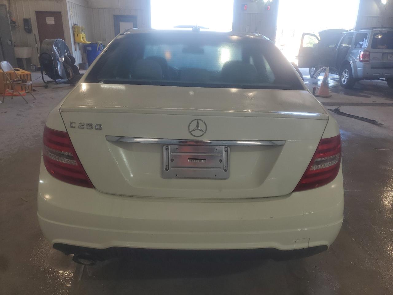 2012 Mercedes-Benz C 250 VIN: WDDGF4HB0CA614738 Lot: 75836984