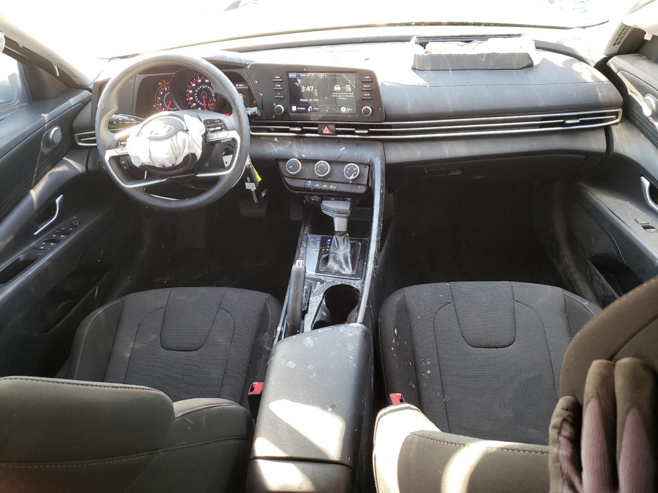2023 Hyundai Elantra - Image 8