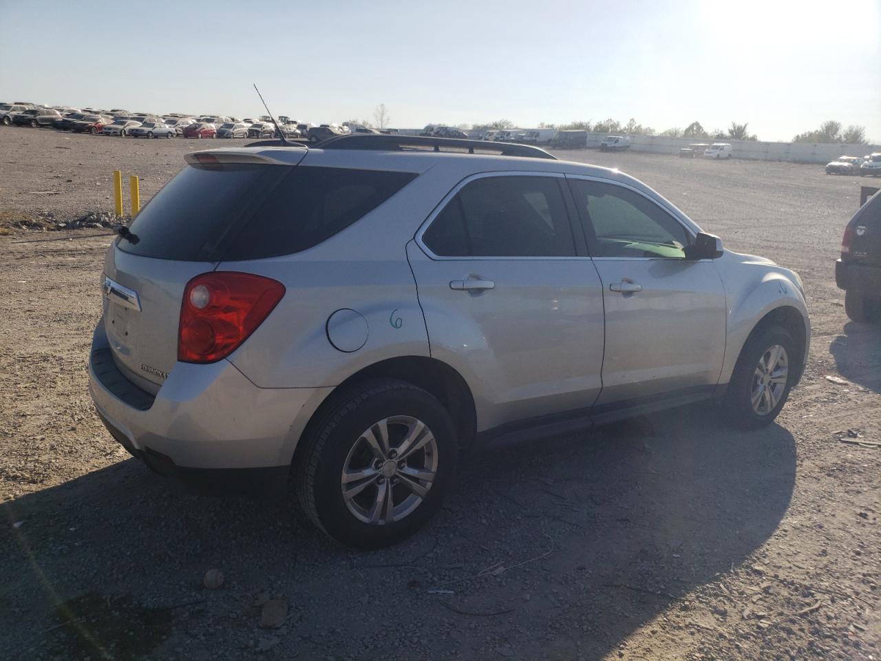 2011 Chevrolet Equinox - Image 3