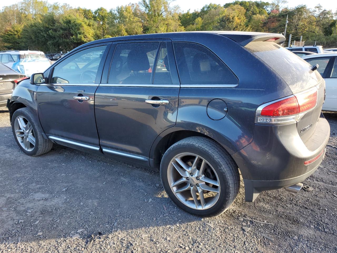 2013 Lincoln MKX - Image 2