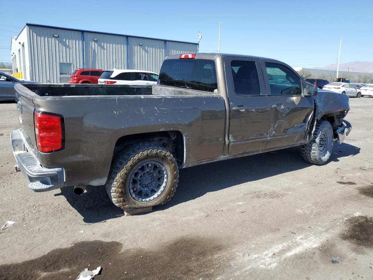 2015 Chevrolet Silverado - Image 3