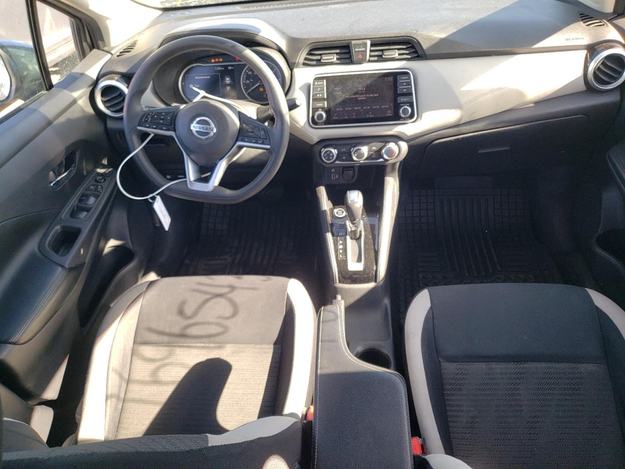 2020 Nissan Versa - Image 8