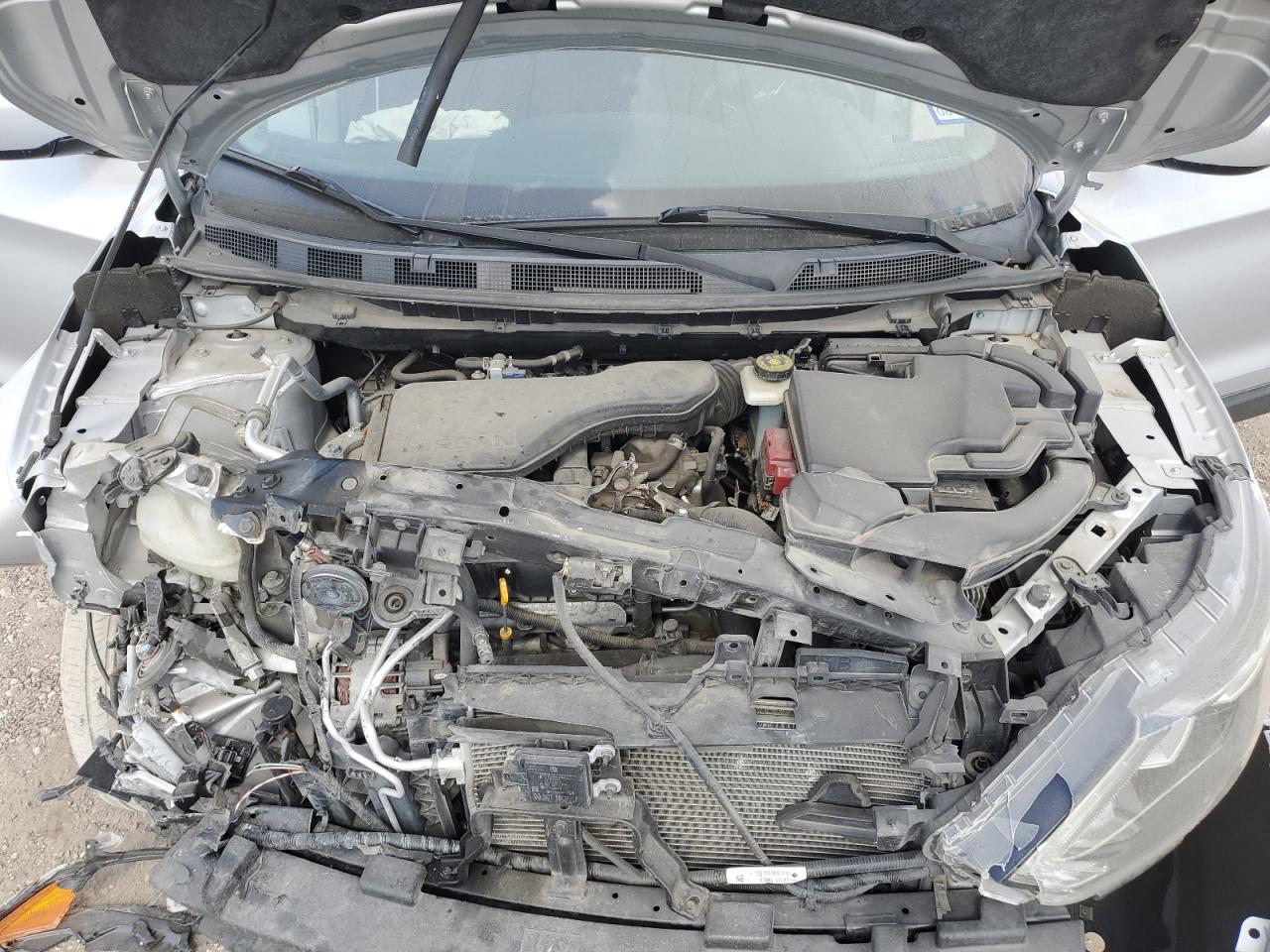 2018 Nissan Rogue - Image 11