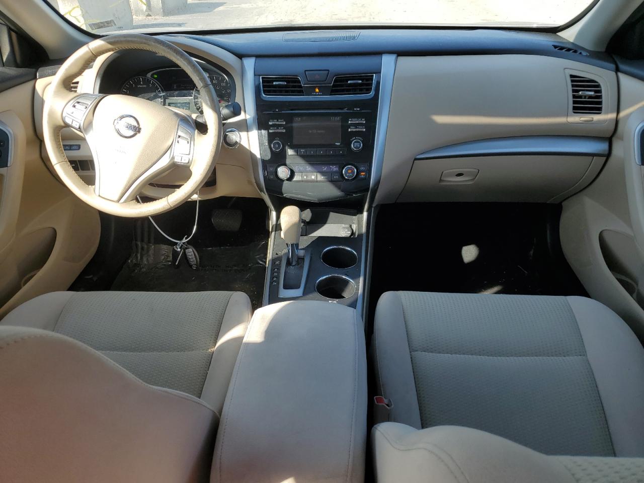 2015 Nissan Altima - Image 8