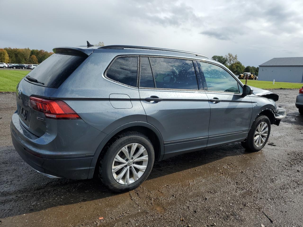 2020 Volkswagen Tiguan - Image 3
