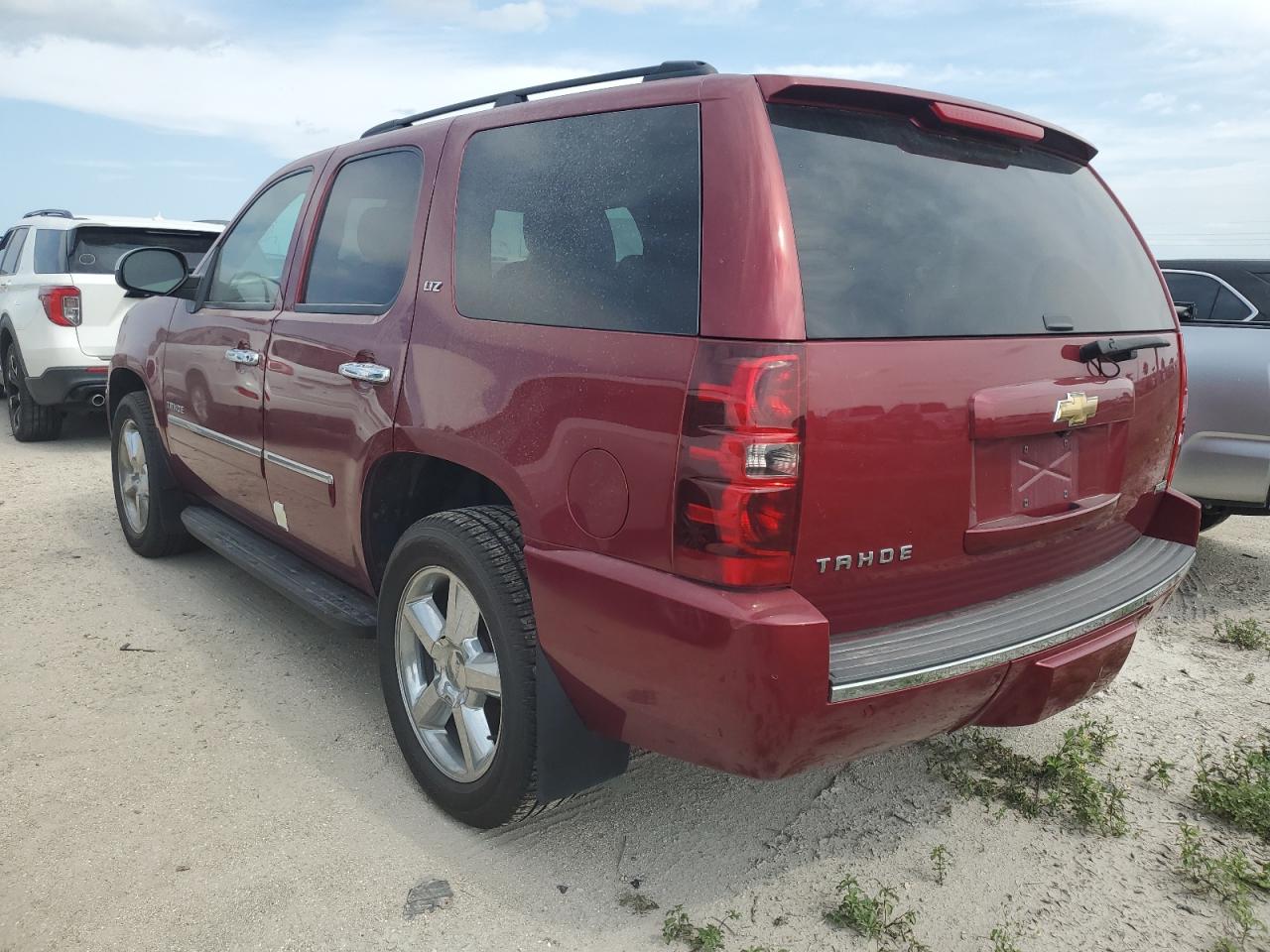 2011 Chevrolet Tahoe - Image 2