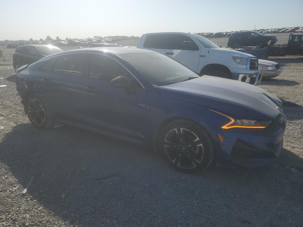 2021 Kia K5 - Image 4