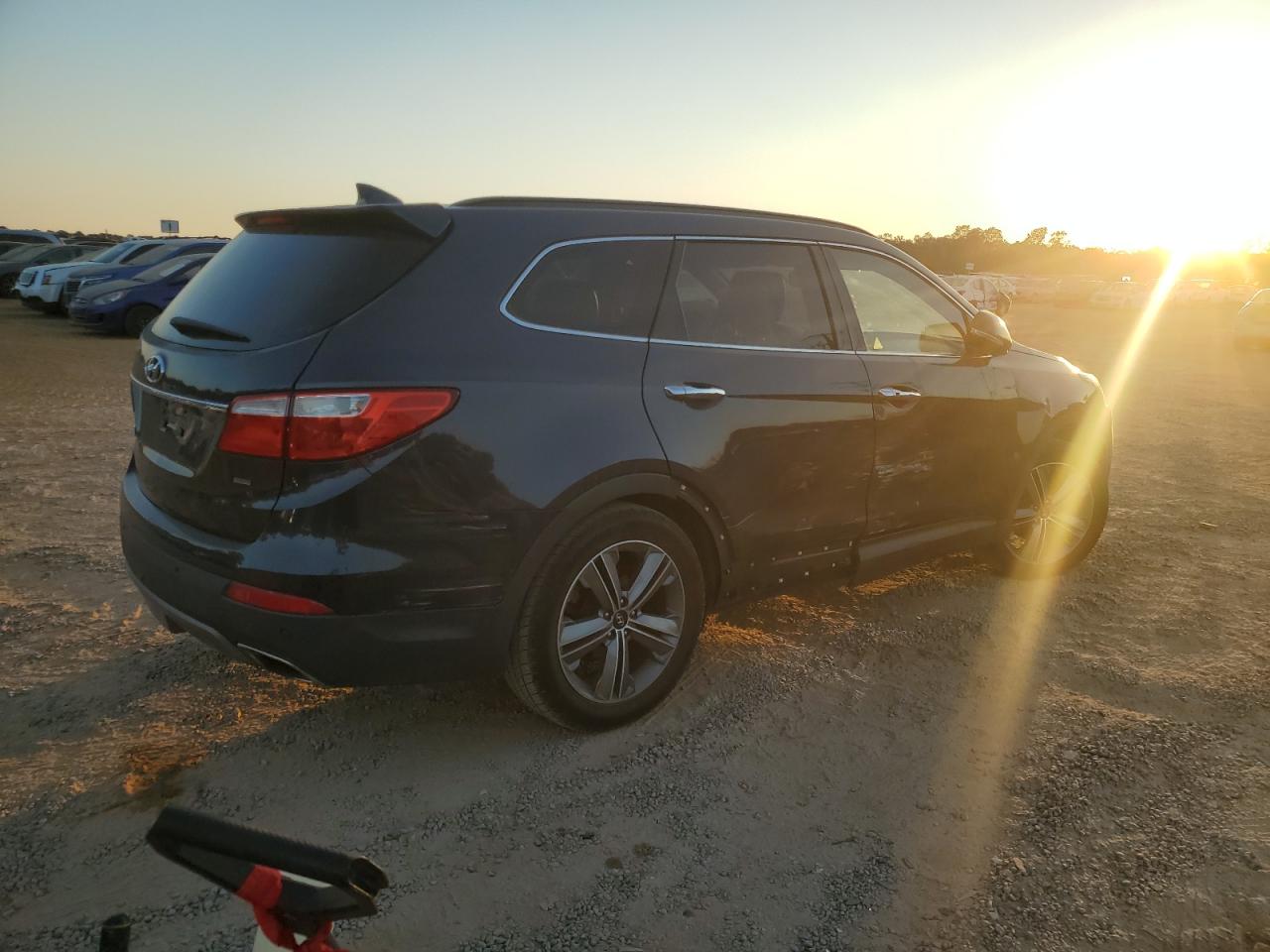 2014 Hyundai Santa Fe - Image 3