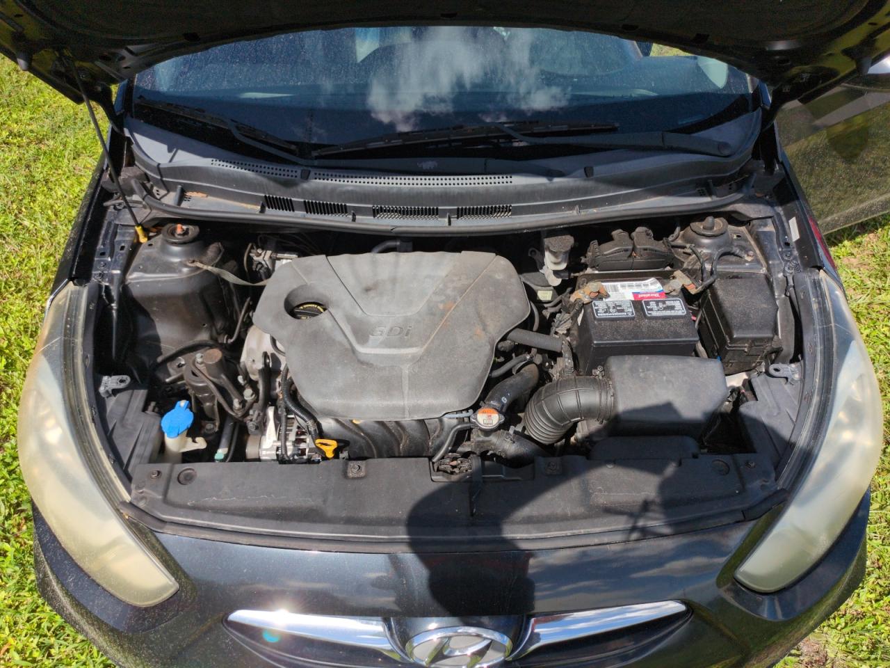 2013 Hyundai Accent - Image 11