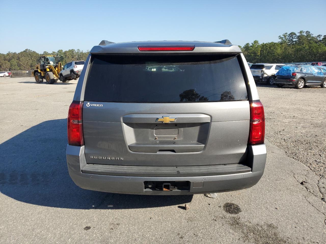 1GNSKHKC9KR382690 2019 Chevrolet Suburban K1500 Lt