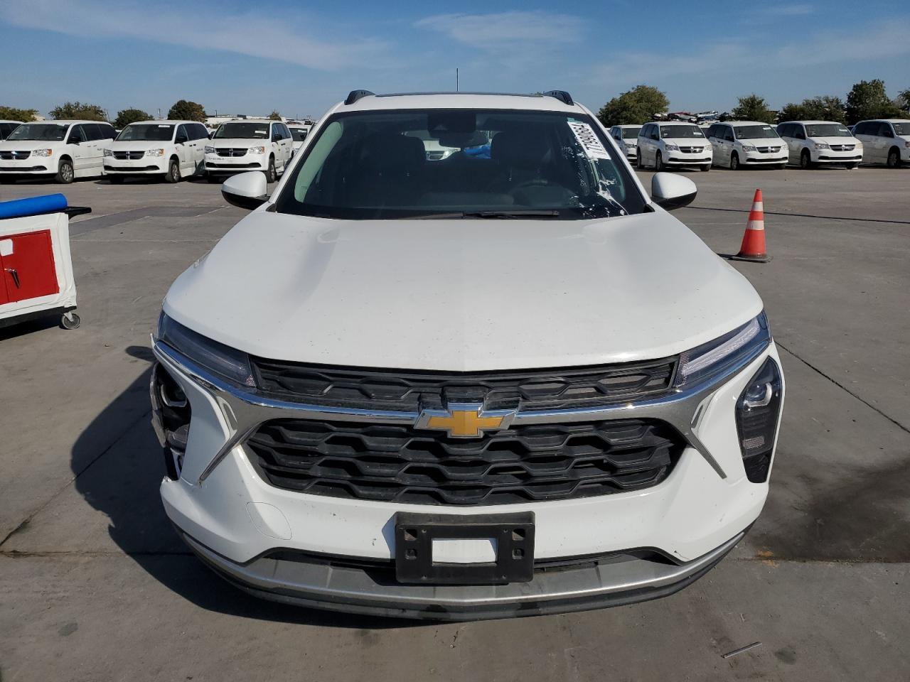 VIN KL77LHE22RC139344 2024 CHEVROLET TRAX no.5