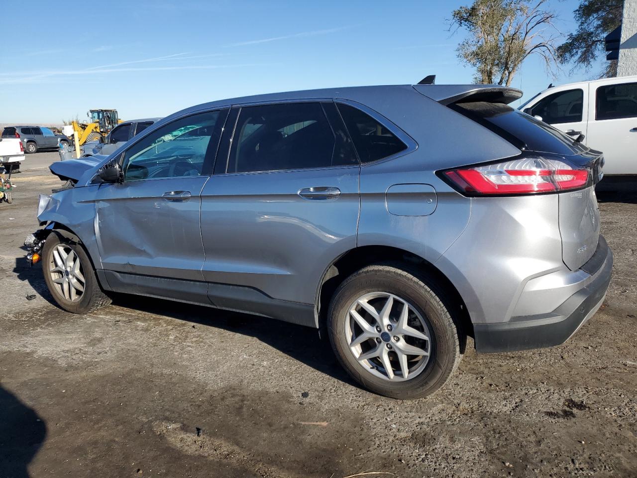 2022 Ford Edge - Image 2