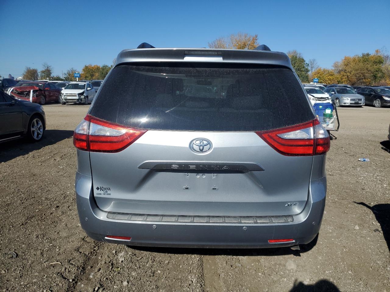 2015 Toyota Sienna Xle VIN: 5TDYK3DC2FS613214 Lot: 77205664