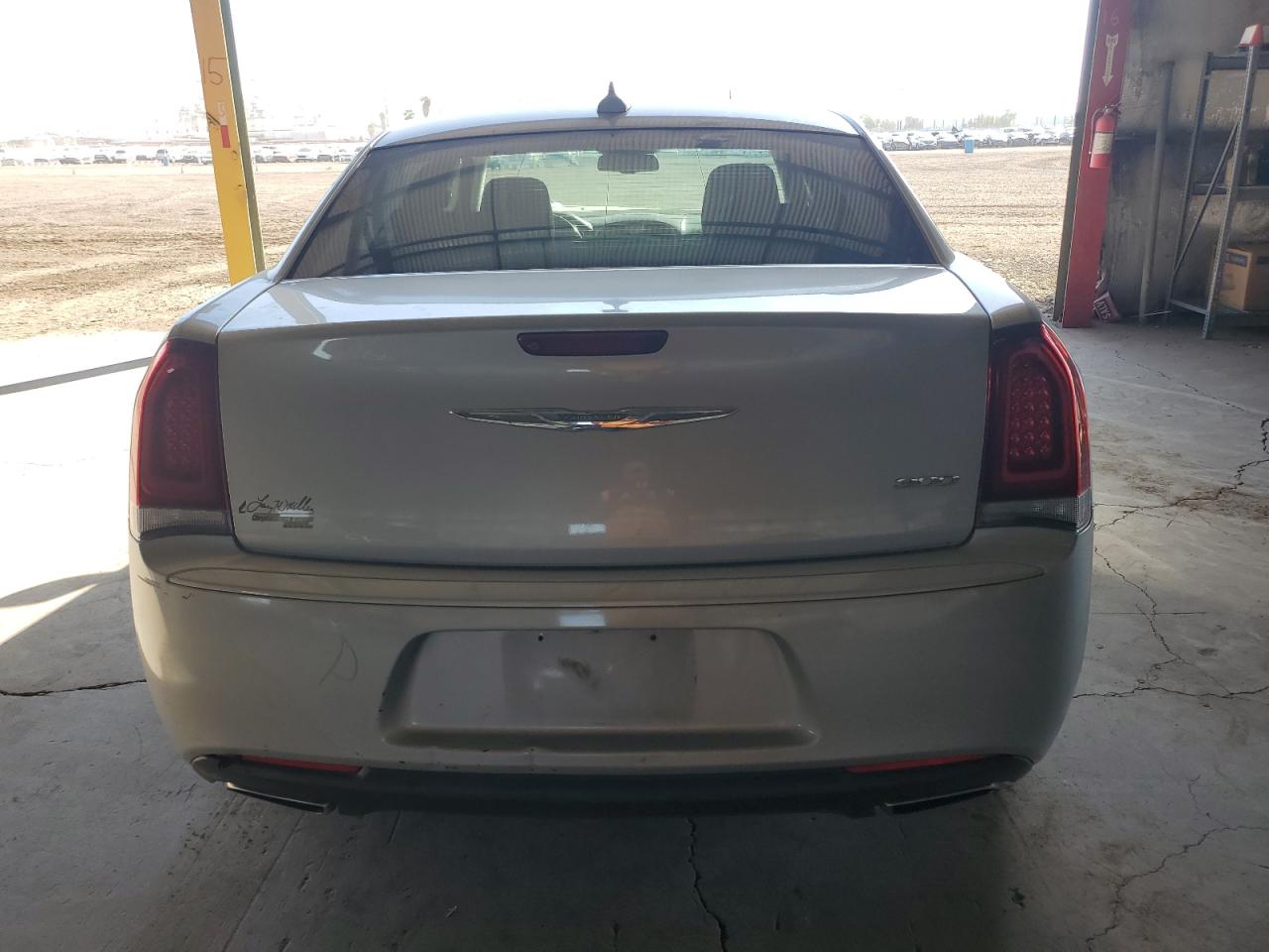 2C3CCAAG4KH581074 2019 Chrysler 300 Touring