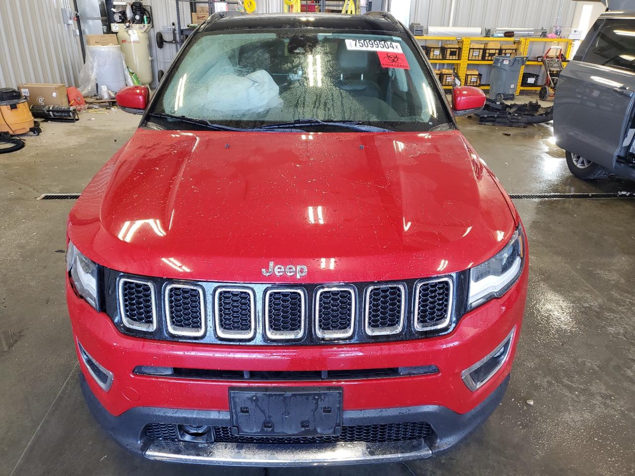 VIN 3C4NJDCB1HT665544 2017 JEEP COMPASS no.5