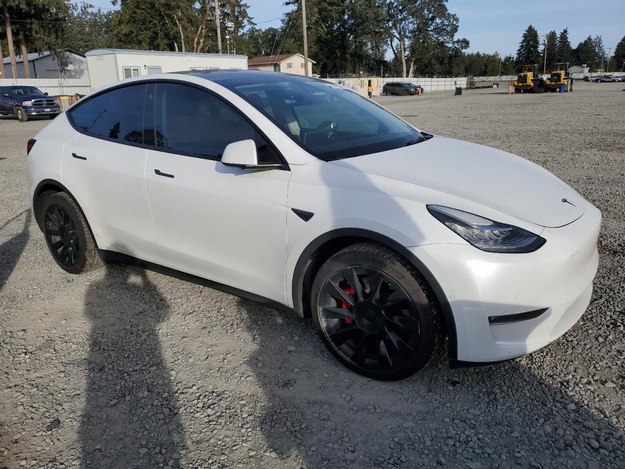 VIN 5YJYGDEE2MF213310 2021 TESLA MODEL Y no.4