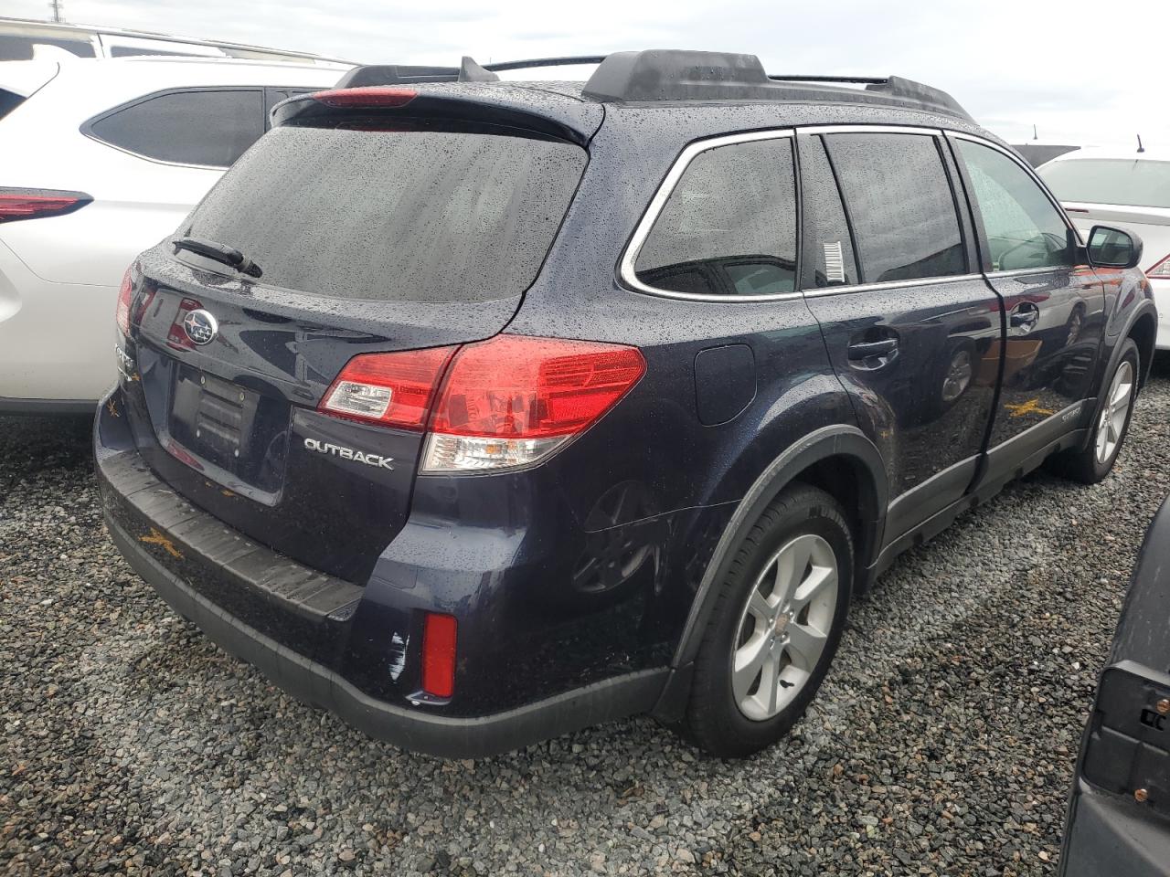 2014 Subaru Outback - Image 3