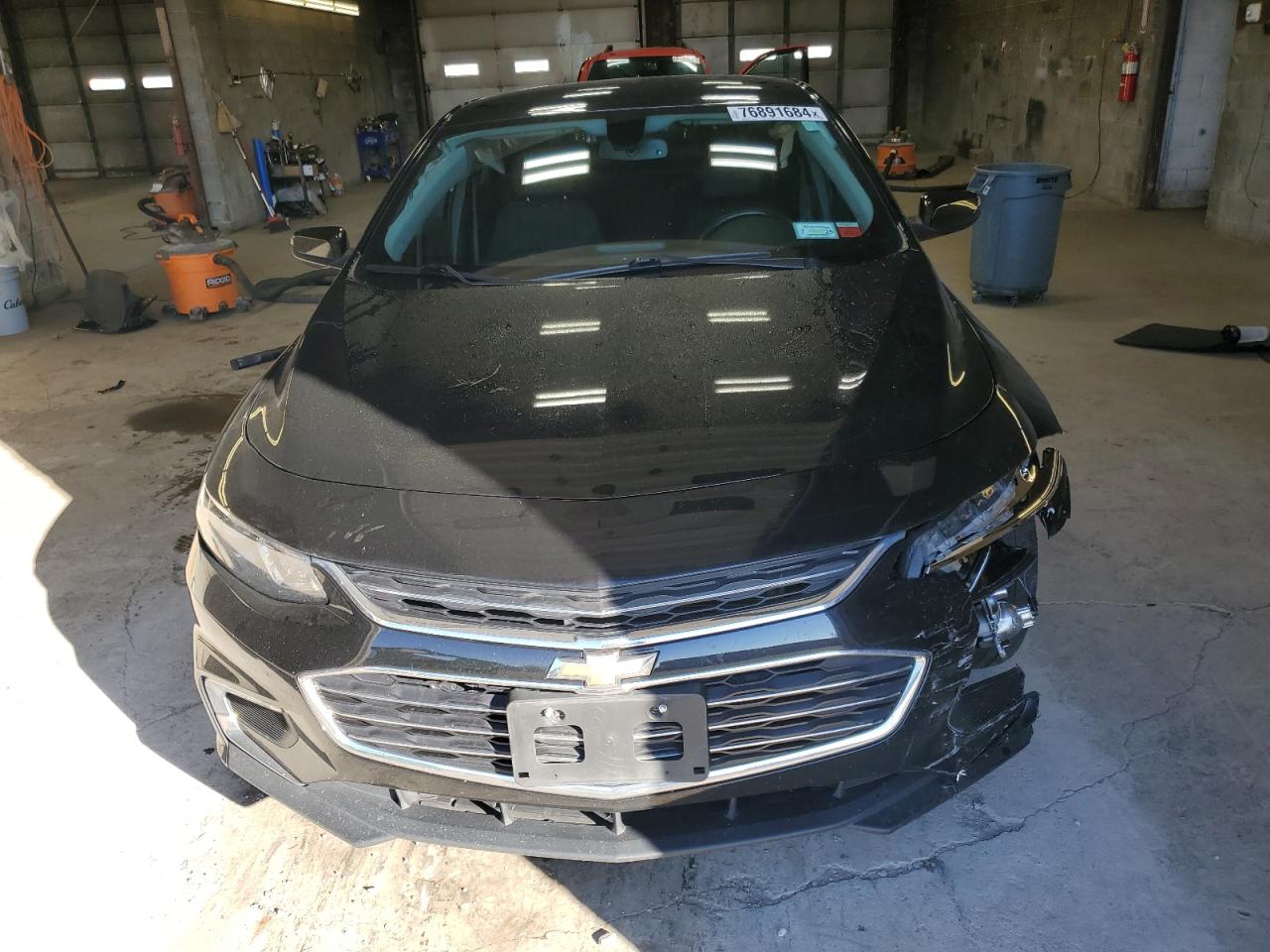 VIN 1G1ZE5ST4HF106921 2017 CHEVROLET MALIBU no.5