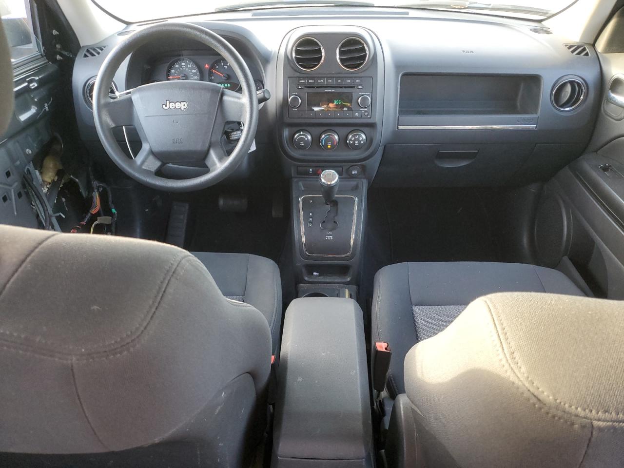 2010 Jeep Liberty (Patriot) - Image 8