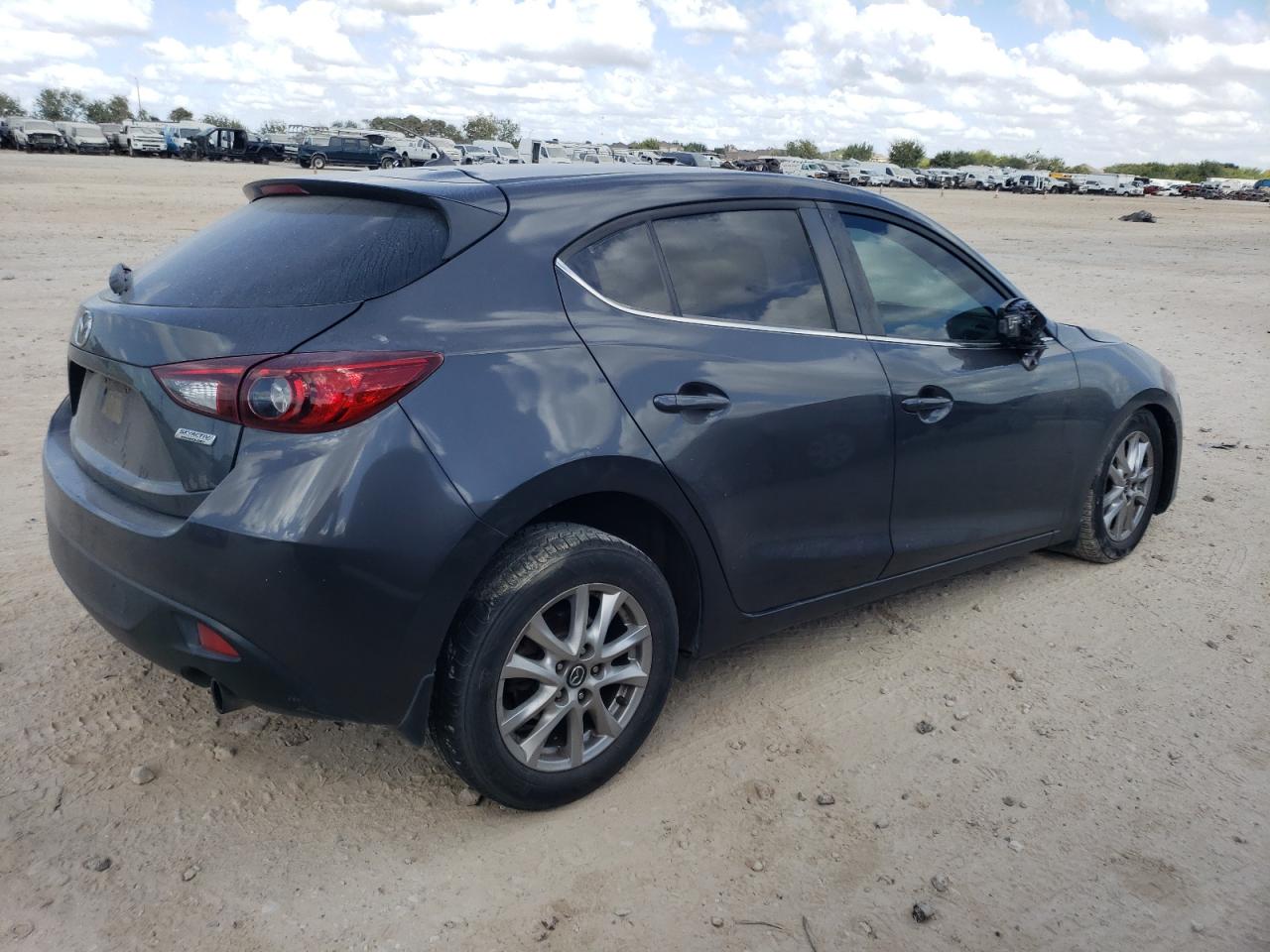 2016 Mazda 3 - Image 3