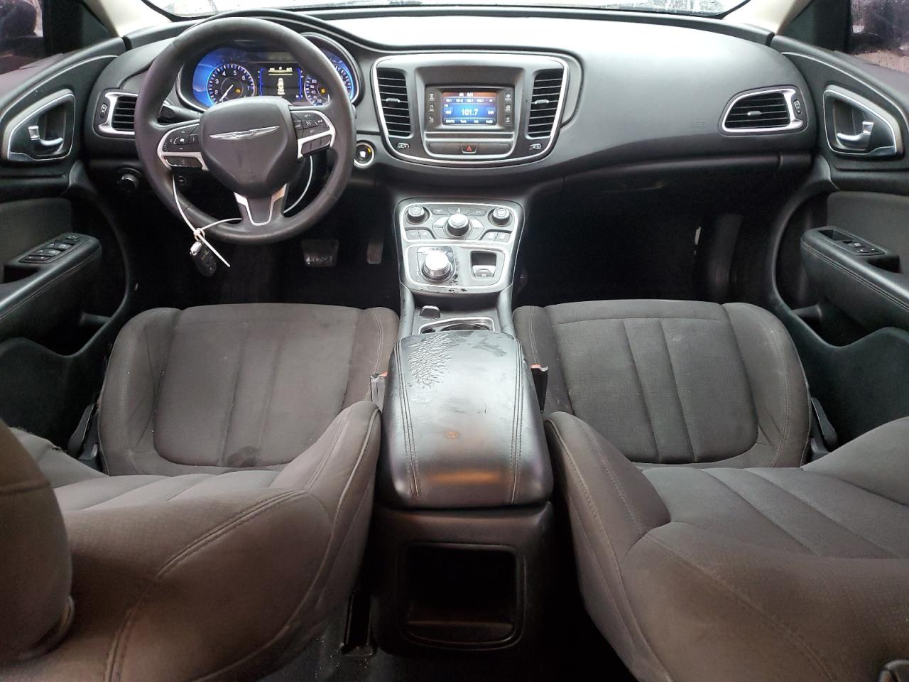 2016 Chrysler 200 - Image 8