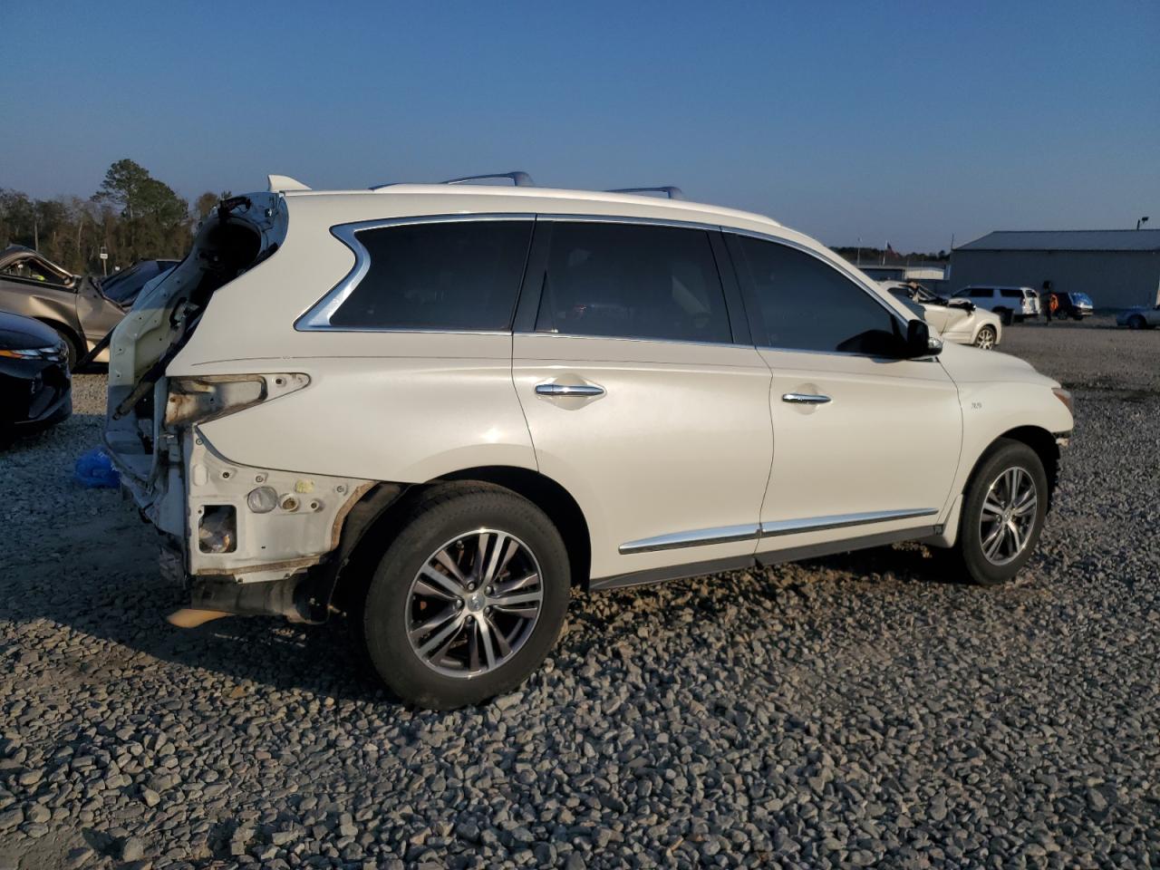 2017 Infiniti QX60 - Image 3