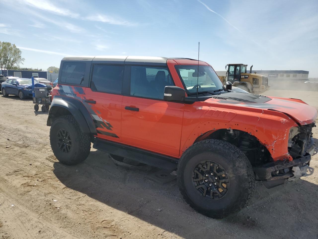2023 Ford Bronco - Image 4