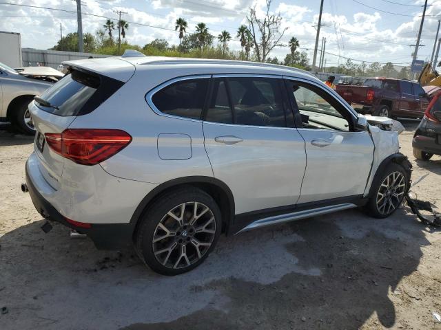 WBXJG7C00M5T23271 BMW X1 SDRIVE2 3