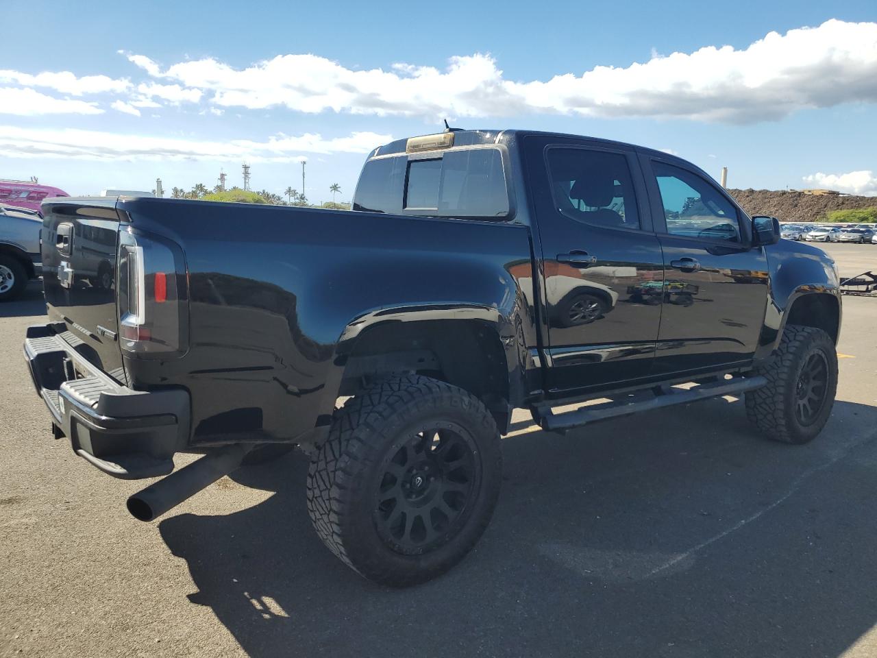 2018 Chevrolet Colorado - Image 3
