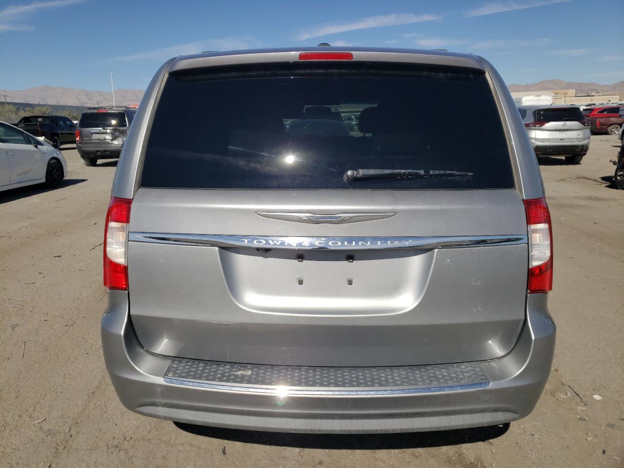 2015 Chrysler Town & Country Lx VIN: 2C4RC1AG4FR728399 Lot: 76963604