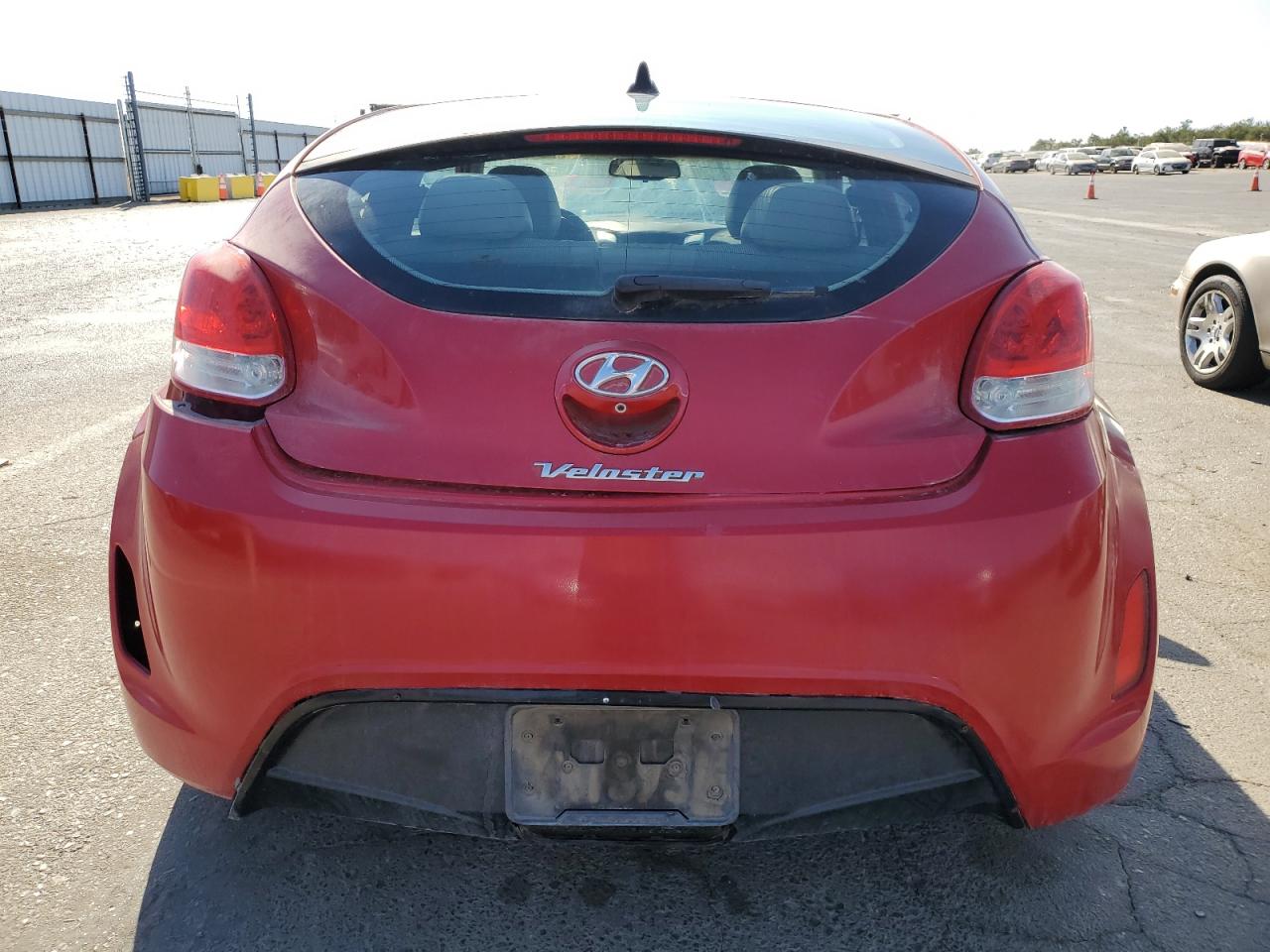 KMHTC6AD4CU060963 2012 Hyundai Veloster