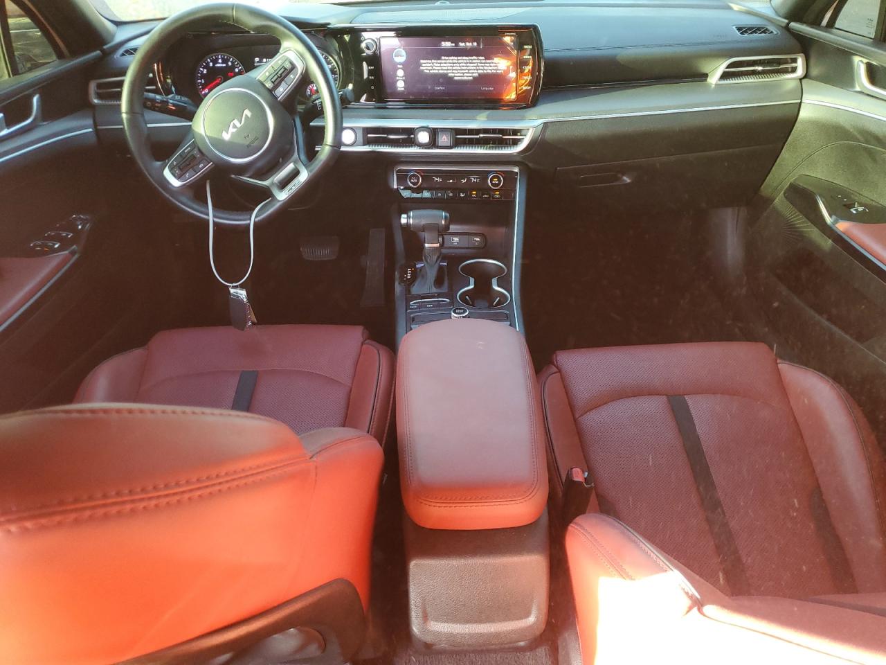 2023 Kia K5 - Image 8