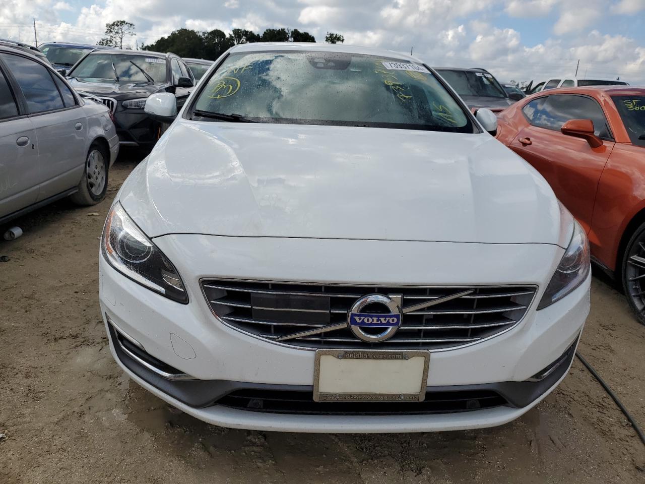 VIN LYV402TM6HB195886 2017 VOLVO S60 no.5