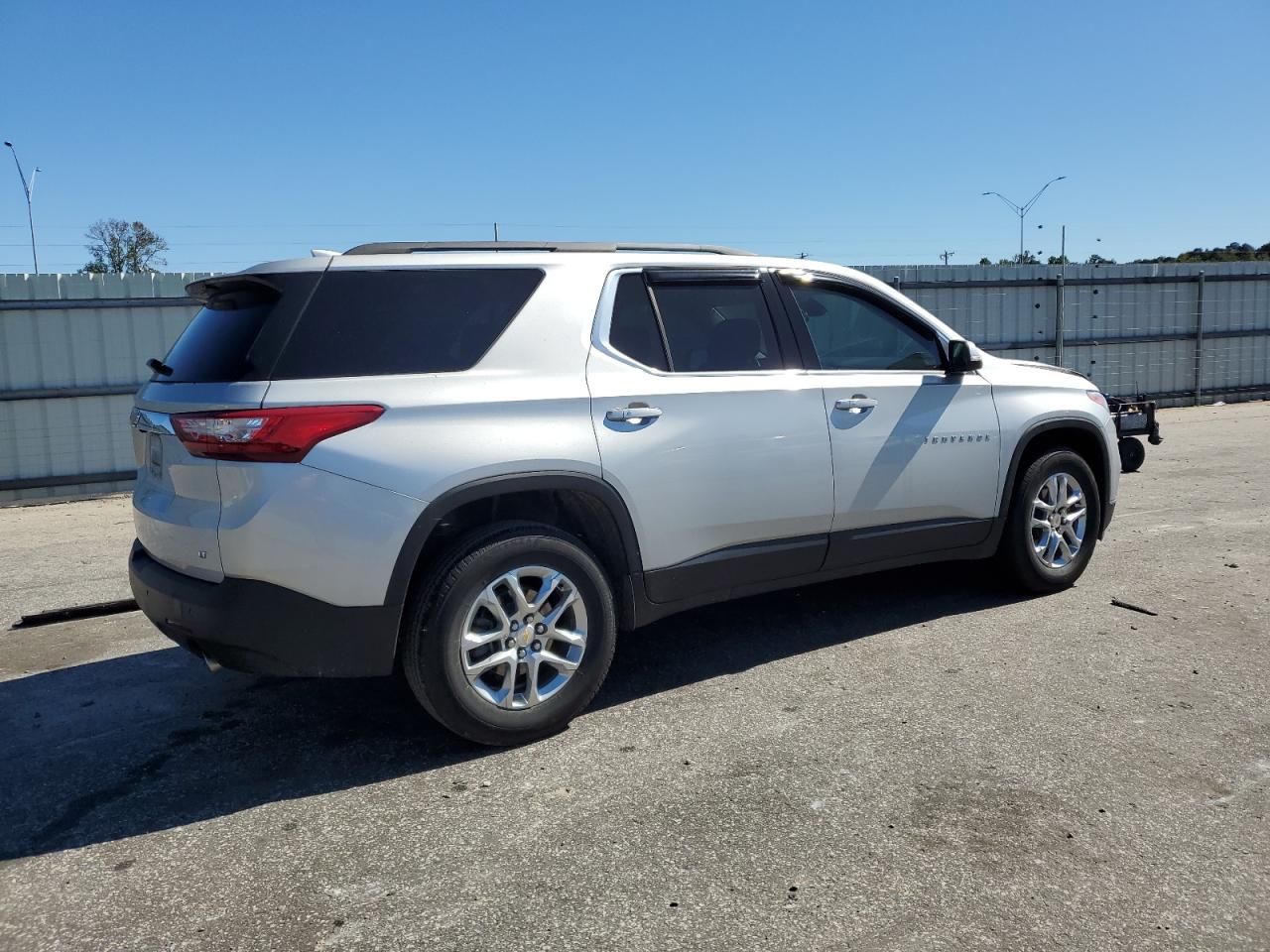 2021 Chevrolet Traverse - Image 3