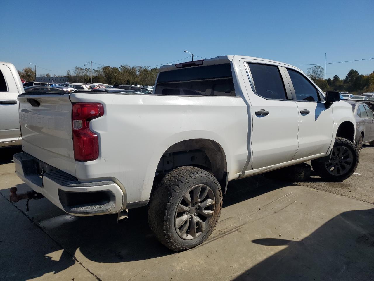 2020 Chevrolet Silverado - Image 3