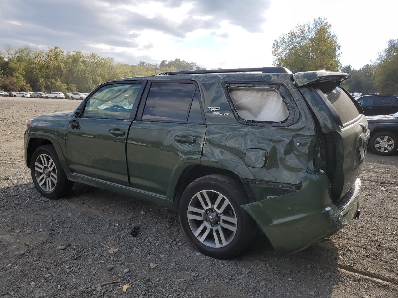 2022 Toyota 4Runner - Image 2