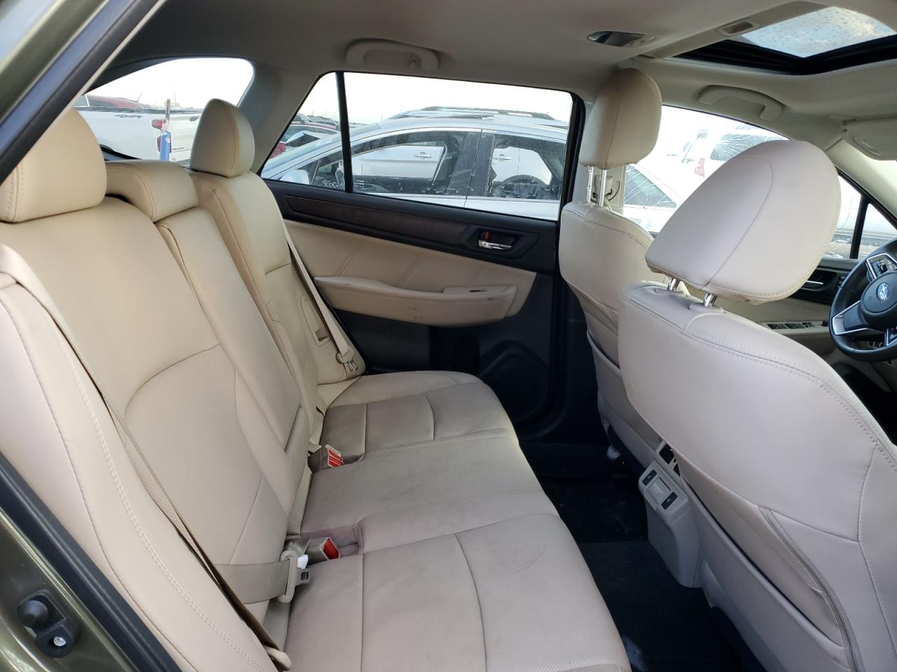 2018 Subaru Outback 2.5I Limited VIN: 4S4BSANC8J3358308 Lot: 76129334