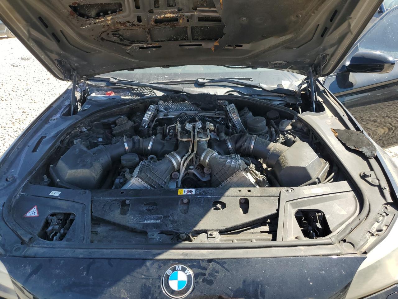 VIN WBSFV9C53DC772657 2013 BMW M5 no.11