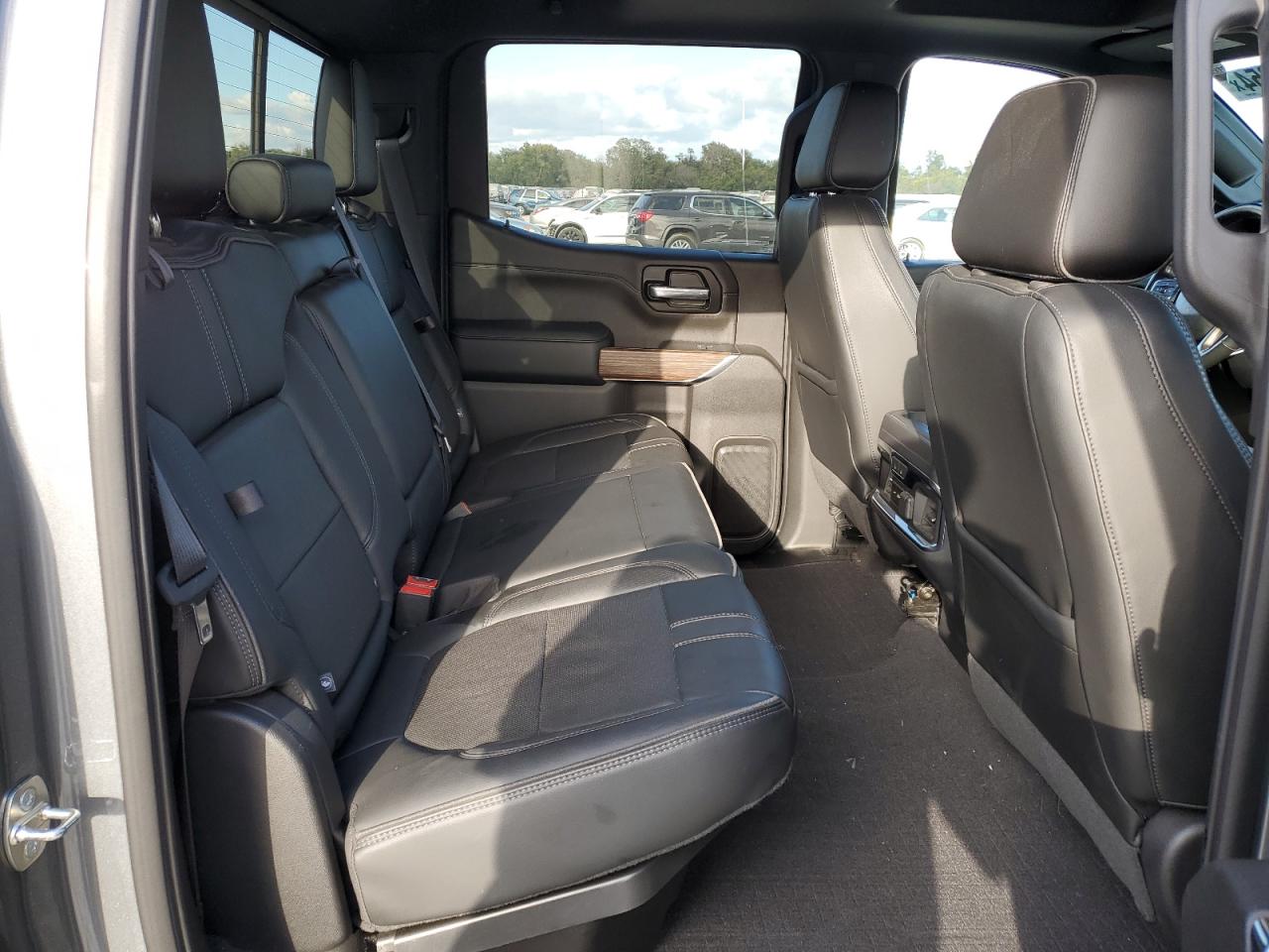 2019 Chevrolet Silverado - Image 10