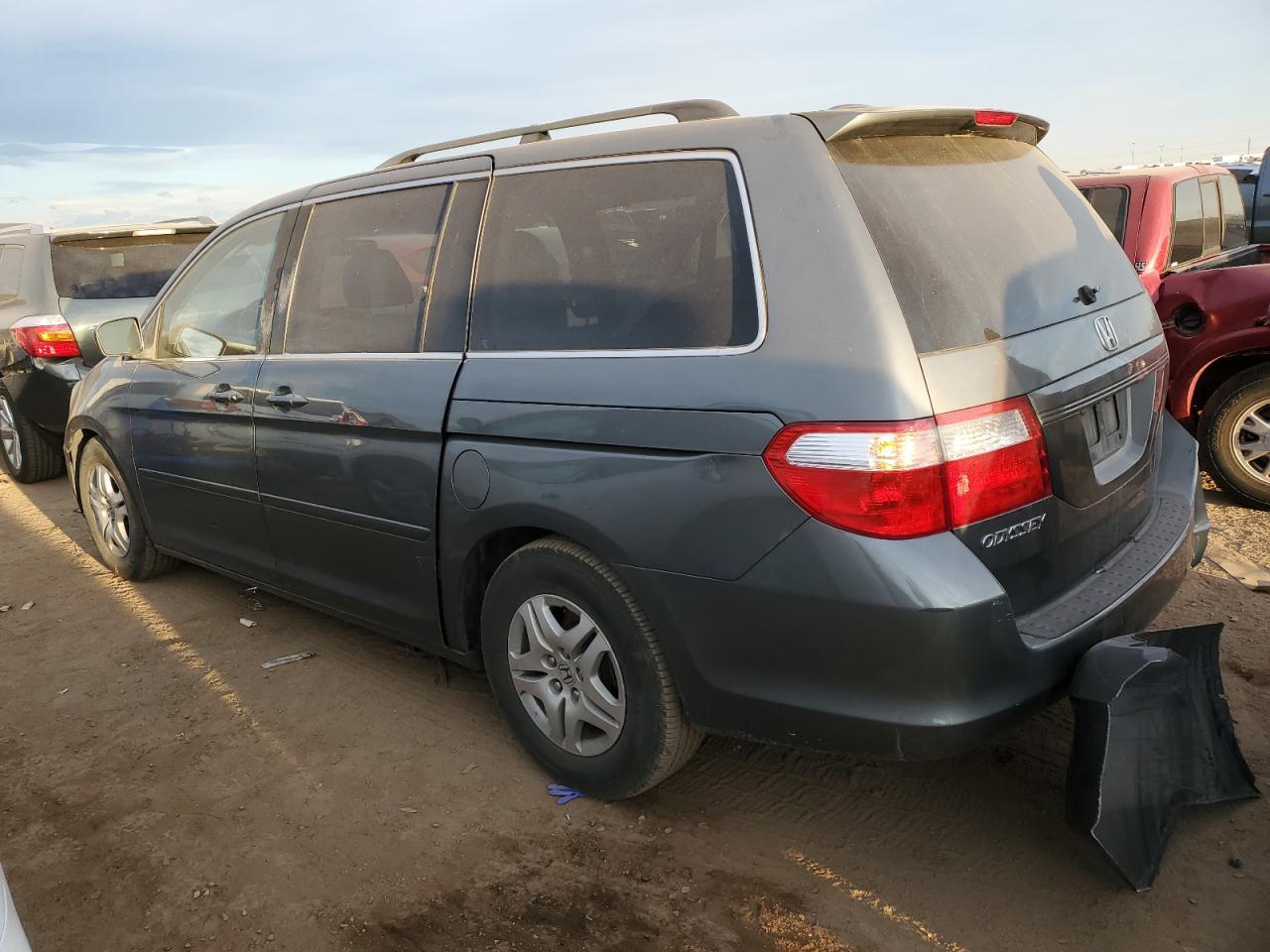 2007 Honda Odyssey - Image 2