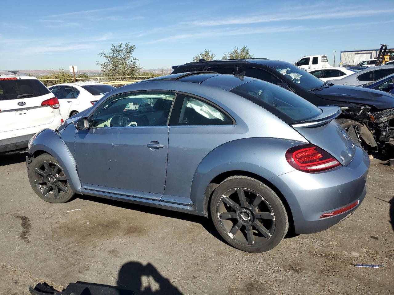 2019 Volkswagen Beetle - Image 2