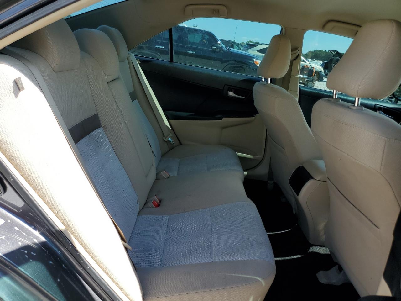 2012 Toyota Camry - Image 10