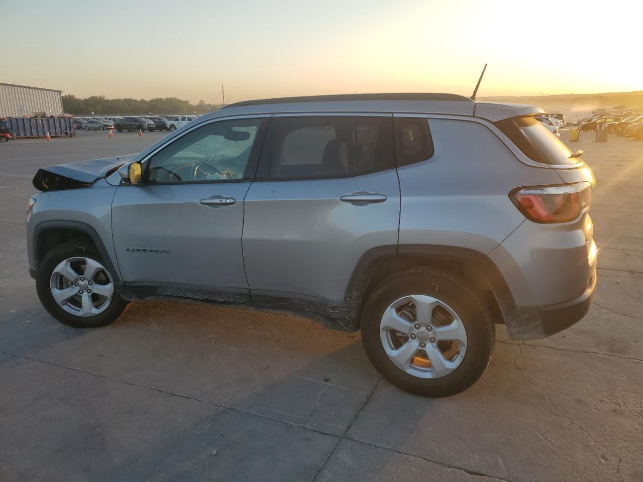 2018 Jeep Compass - Image 2